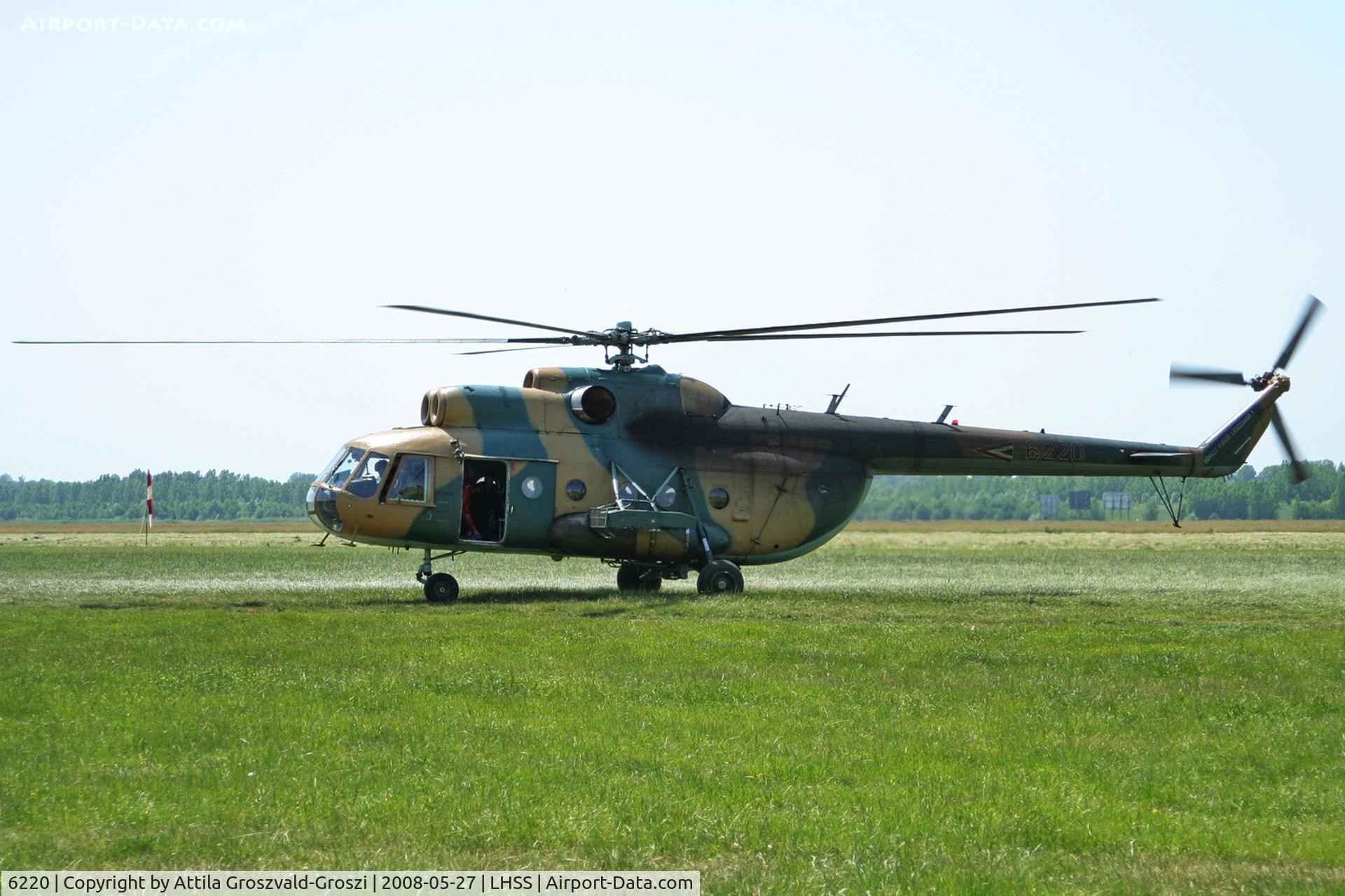 6220, 1980 Mil Mi-8T Hip C/N 226220, LHSS - Szolnok-Szandaszölös Airport, Hungary