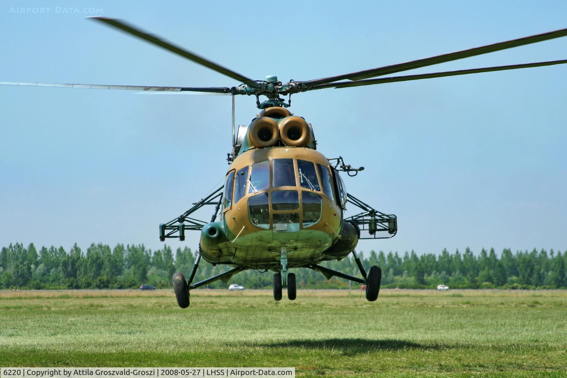 6220, 1980 Mil Mi-8T Hip C/N 226220, LHSS - Szolnok-Szandaszölös Airport, Hungary