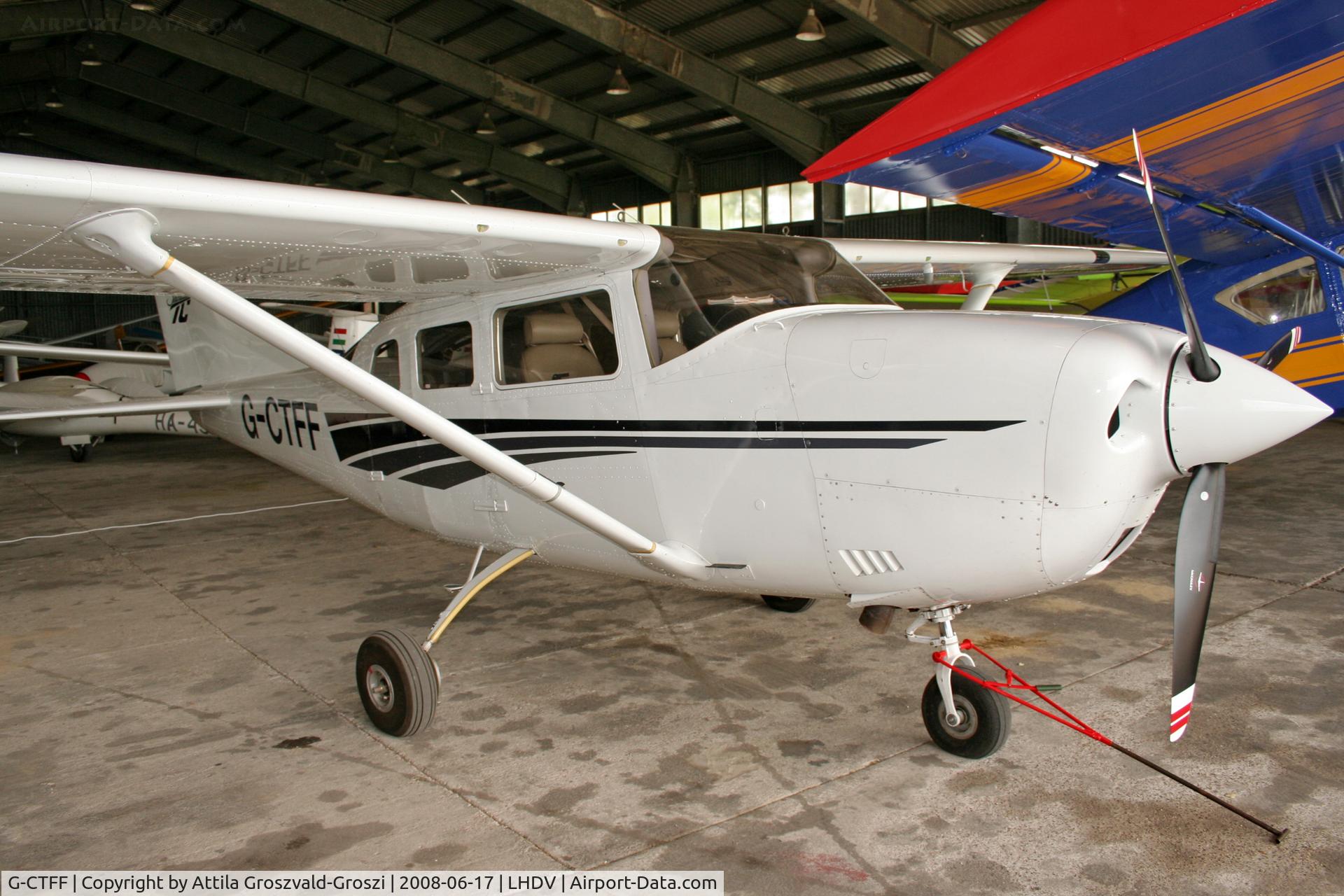G-CTFF, 2000 Cessna T206H Turbo Stationair C/N T20608150, LHDV - Dunaujváros, Baracs-Kisapostag Airport, Hungary