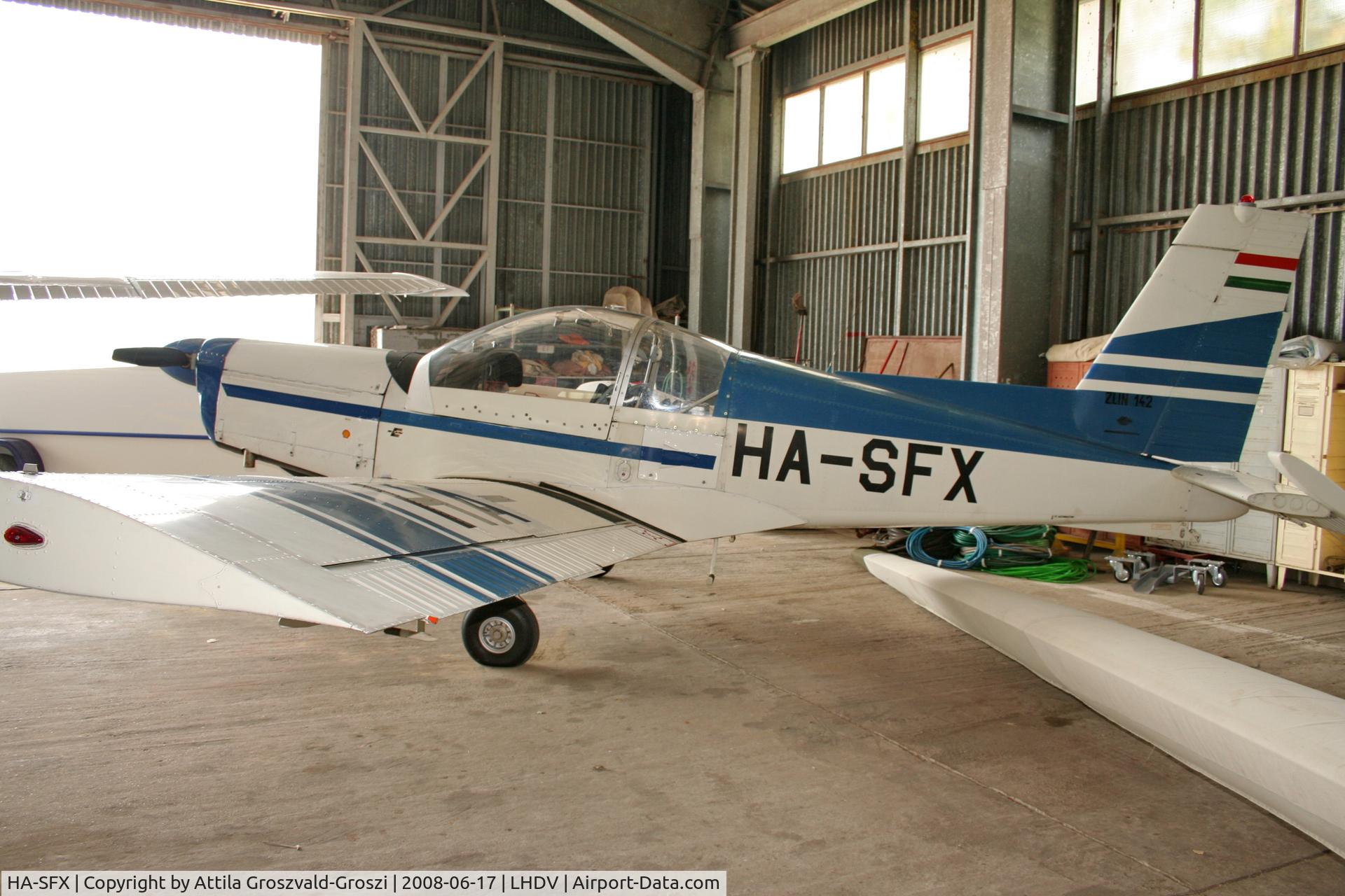 HA-SFX, 1981 Zlin Z-142 C/N 0243, LHDV - Dunaujváros, Baracs-Kisapostag Airport, Hungary