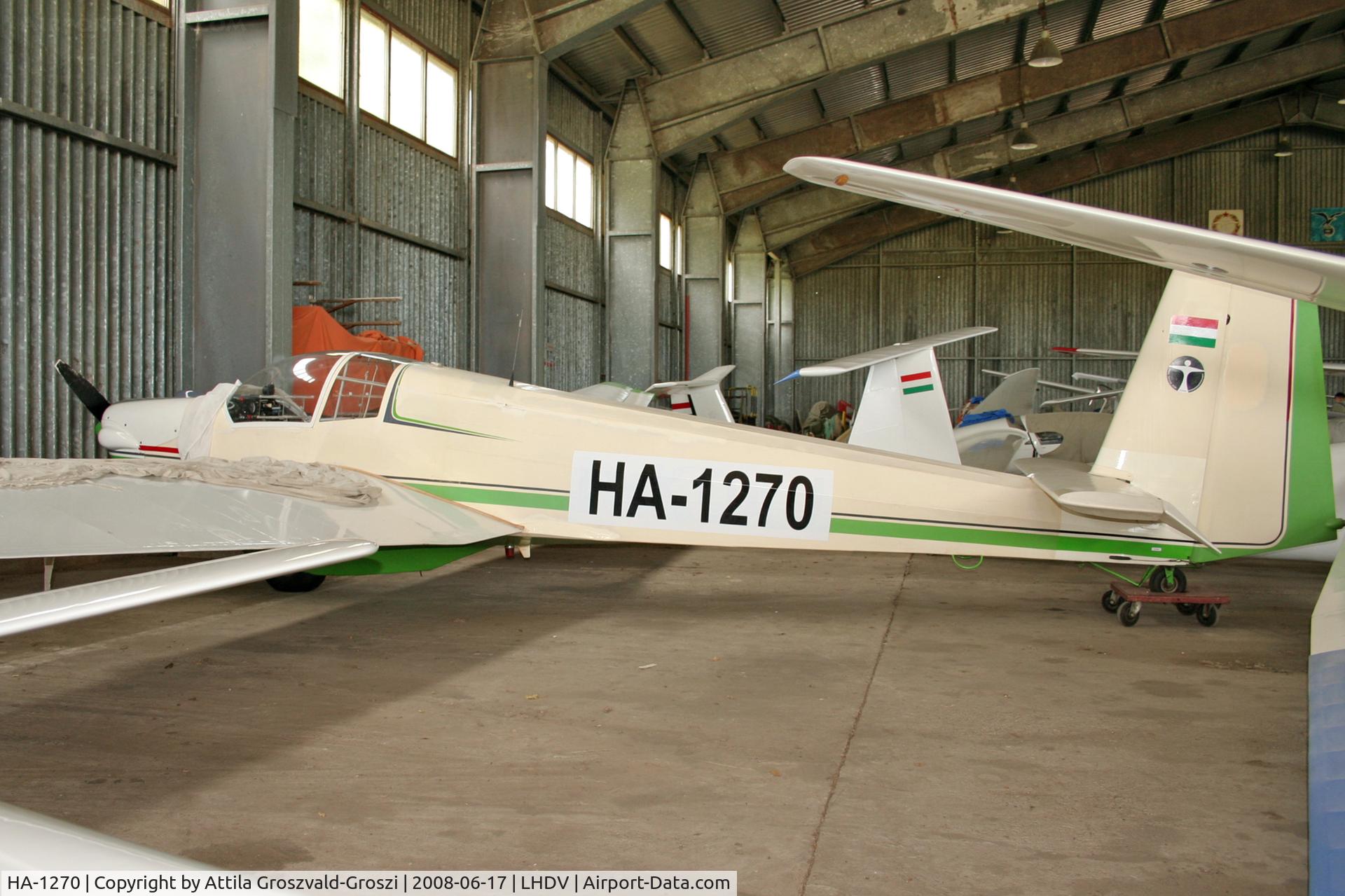 HA-1270, 1972 Scheibe SF-25C Falke C/N 4450, LHDV - Dunaujváros, Baracs-Kisapostag Airport, Hungary