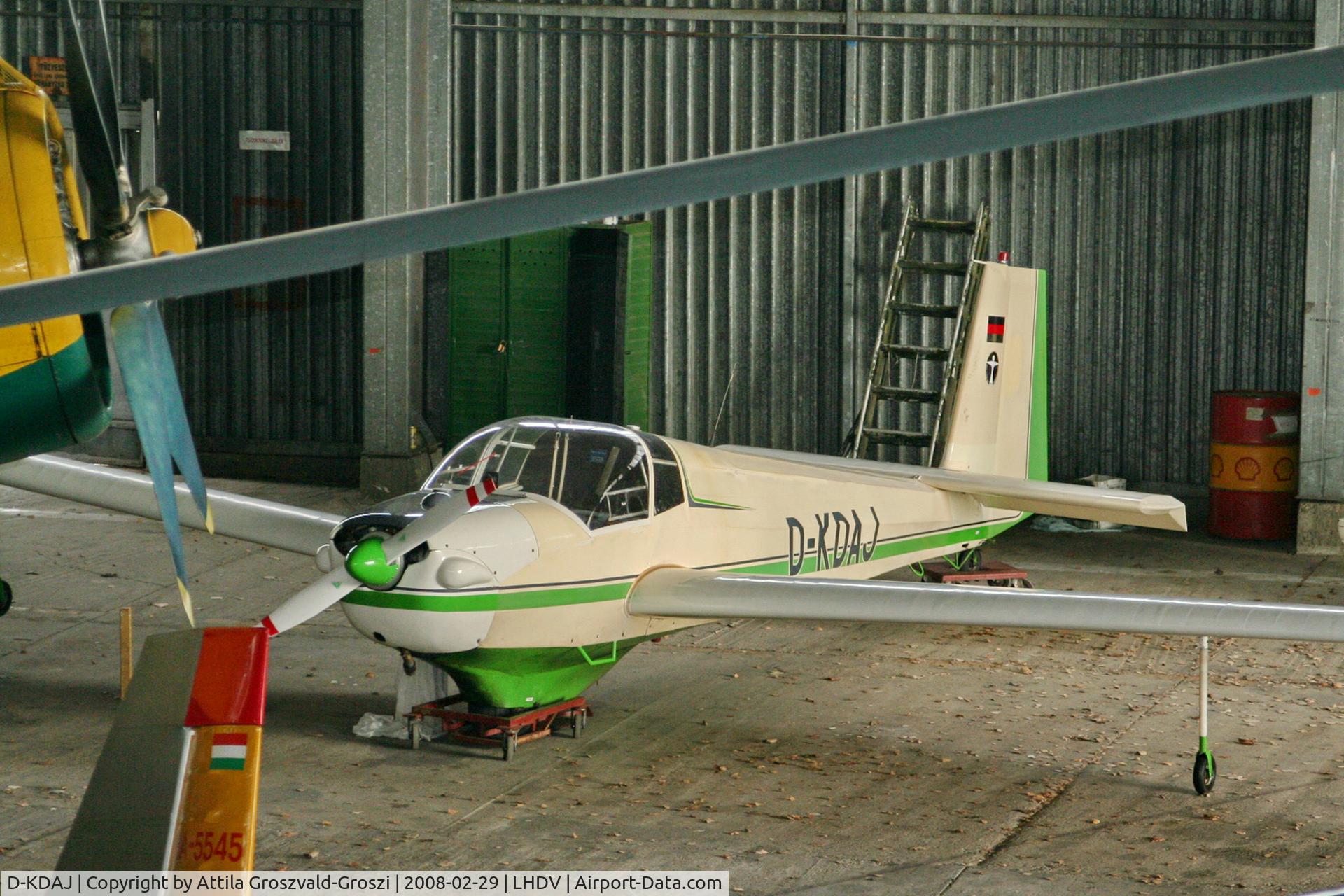 D-KDAJ, 1972 Scheibe SF-25C Falke C/N 4450, LHDV - Dunaujváros, Baracs-Kisapostag Airport, Hungary