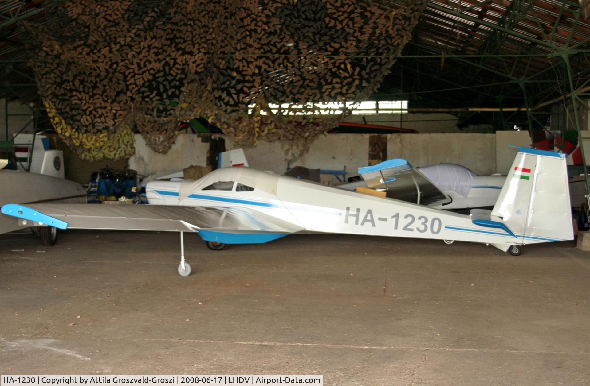 HA-1230, 1971 Scheibe SF-25C Falke C/N 46217C, LHDV - Dunaujváros, Baracs-Kisapostag Airport, Hungary