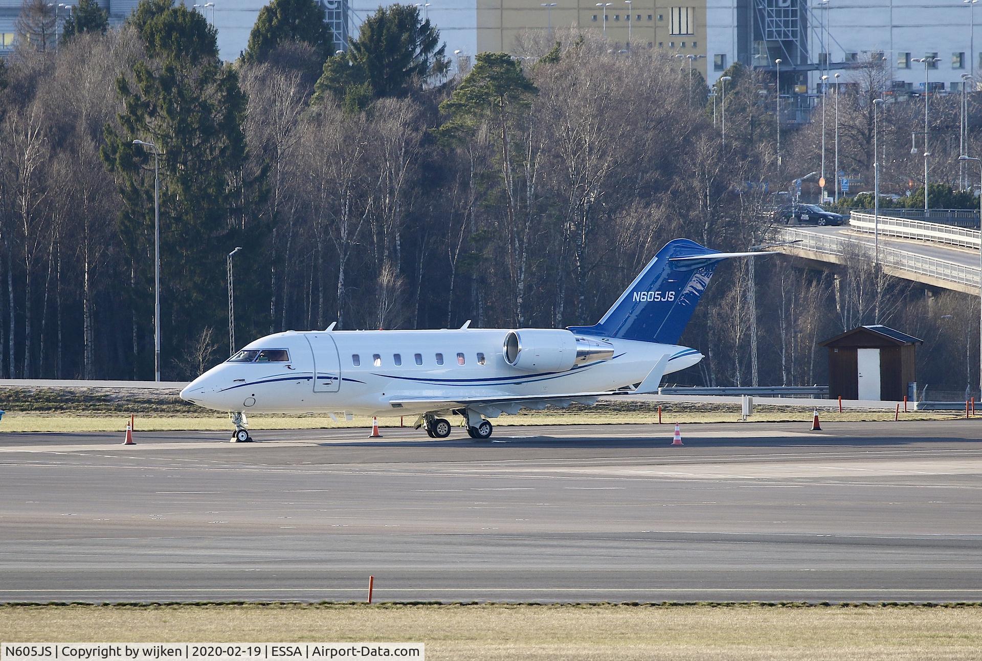 N605JS, 2010 Bombardier Challenger 605 (CL-600-2B16) C/N 5860, Ramp M