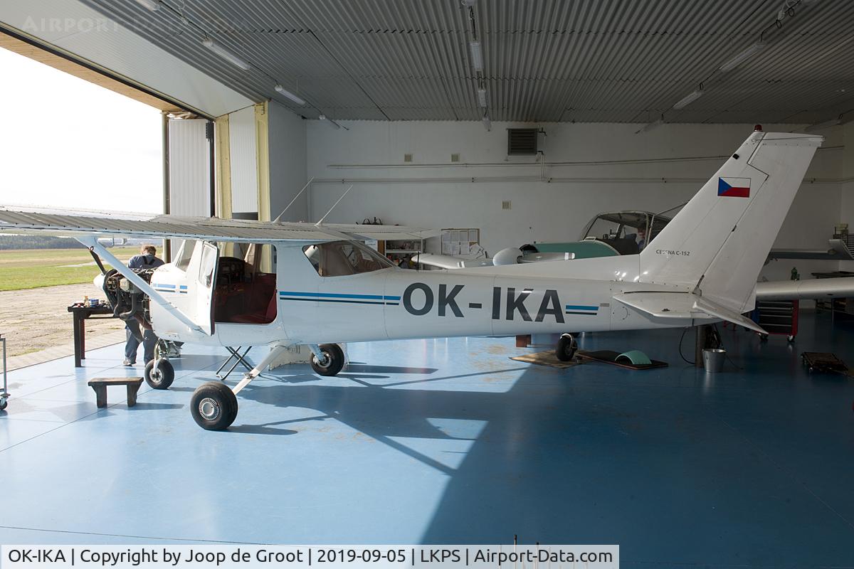 OK-IKA, Cessna 152 C/N 15282048, undergoing maintenance