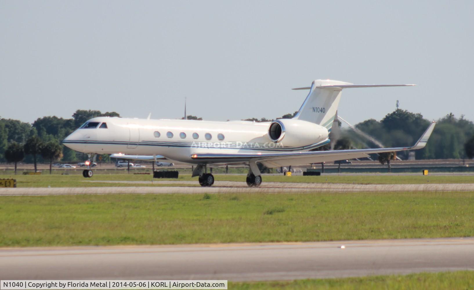 N1040, 2001 Gulfstream Aerospace G-V C/N 650, Gulfstream V