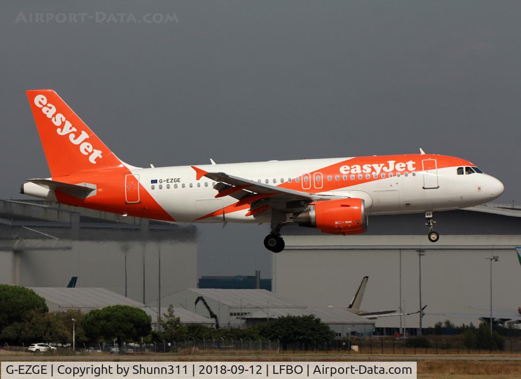G-EZGE, 2011 Airbus A319-111 C/N 4624, Landing rwy 14R in new c/s