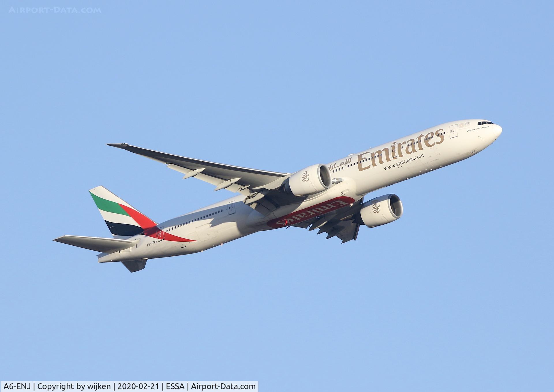 A6-ENJ, 2013 Boeing 777-31H/ER C/N 35605, RWY 19R