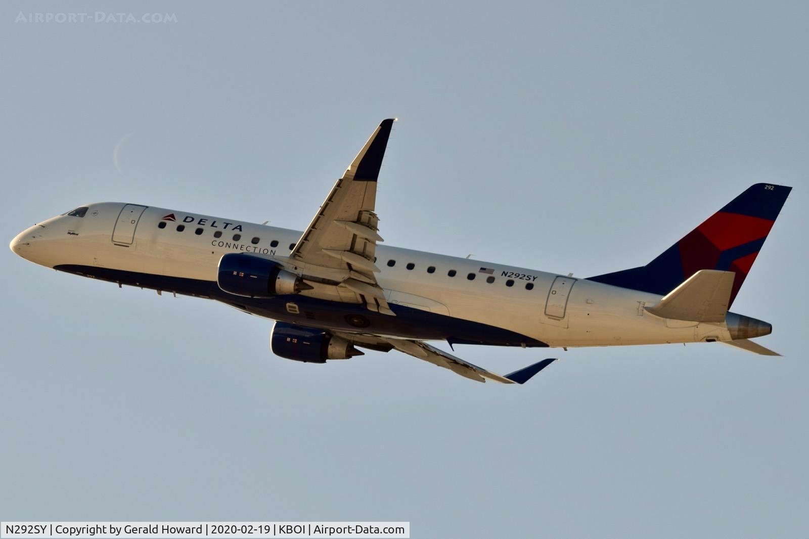 N292SY, 2018 Embraer 175LR (ERJ-170-200LR) C/N 17000764, Climb out from 10L.