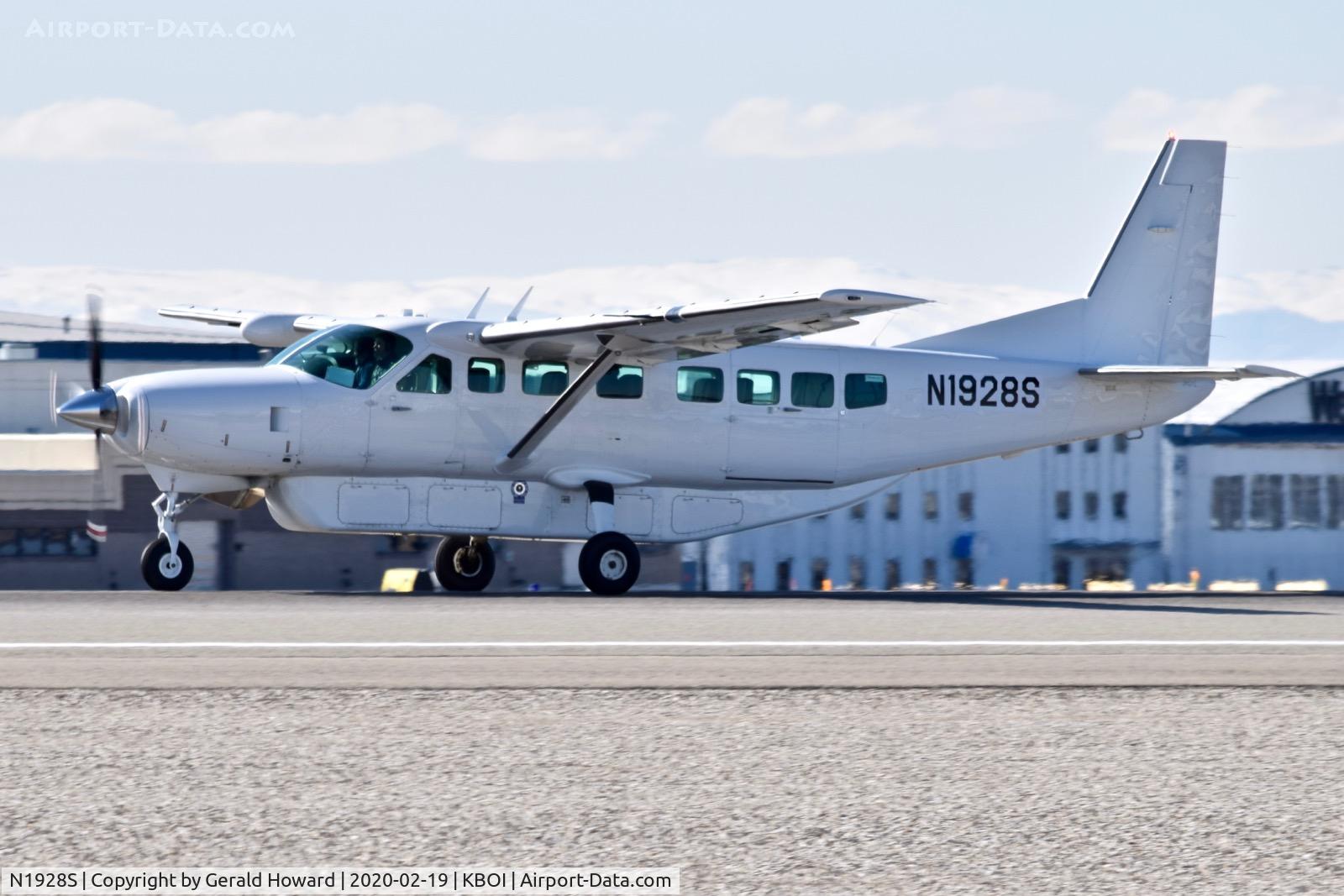 N1928S, 2019 Cessna 208B Grand Caravan EX C/N 208B-5558, Landing 10L.