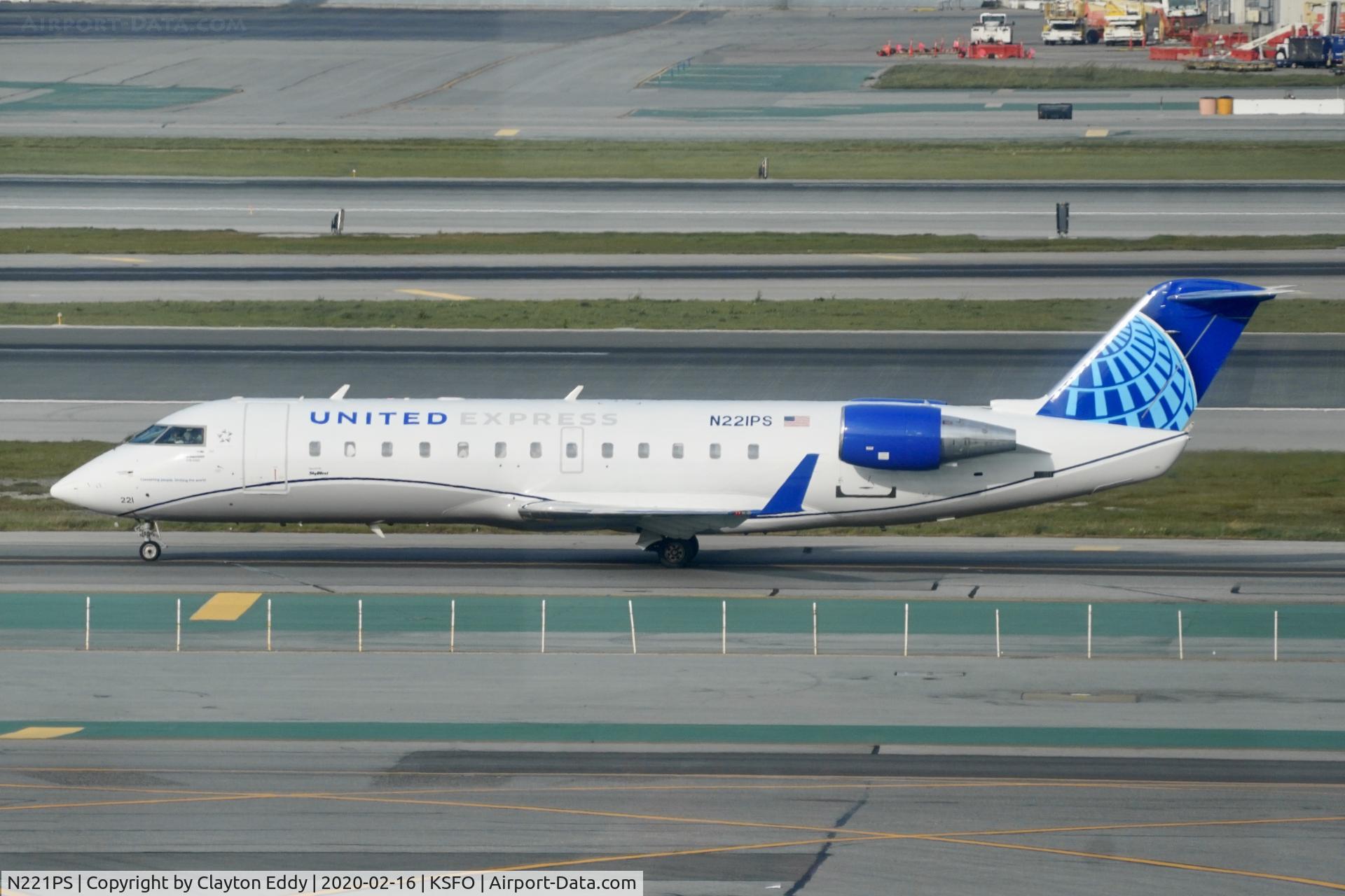 N221PS, 2004 Bombardier CRJ-200LR (CL-600-2B19) C/N 7889, Sky Terrace SFO 2020.