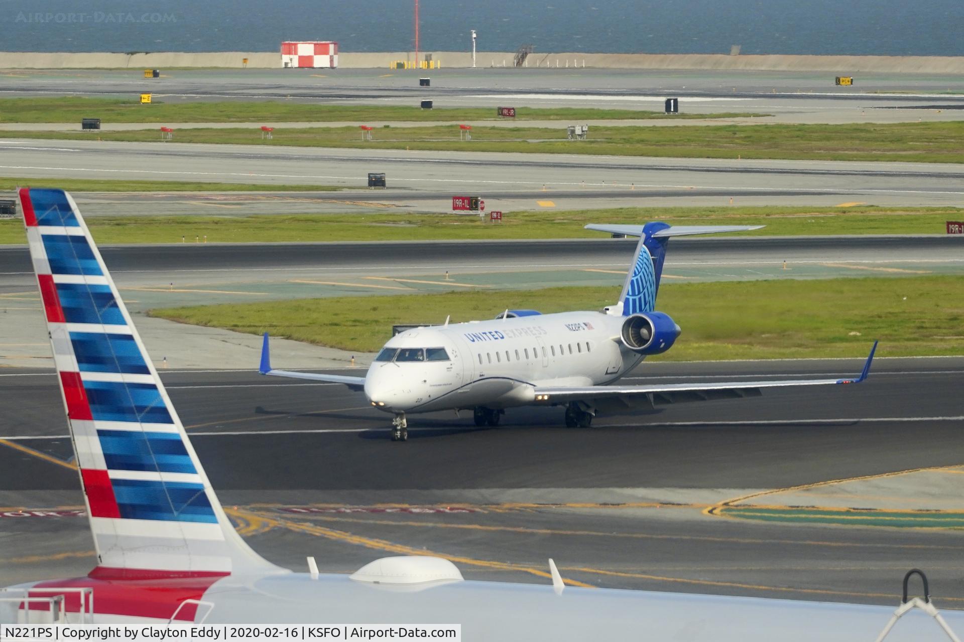 N221PS, 2004 Bombardier CRJ-200LR (CL-600-2B19) C/N 7889, Sky Terrace SFO 2020.