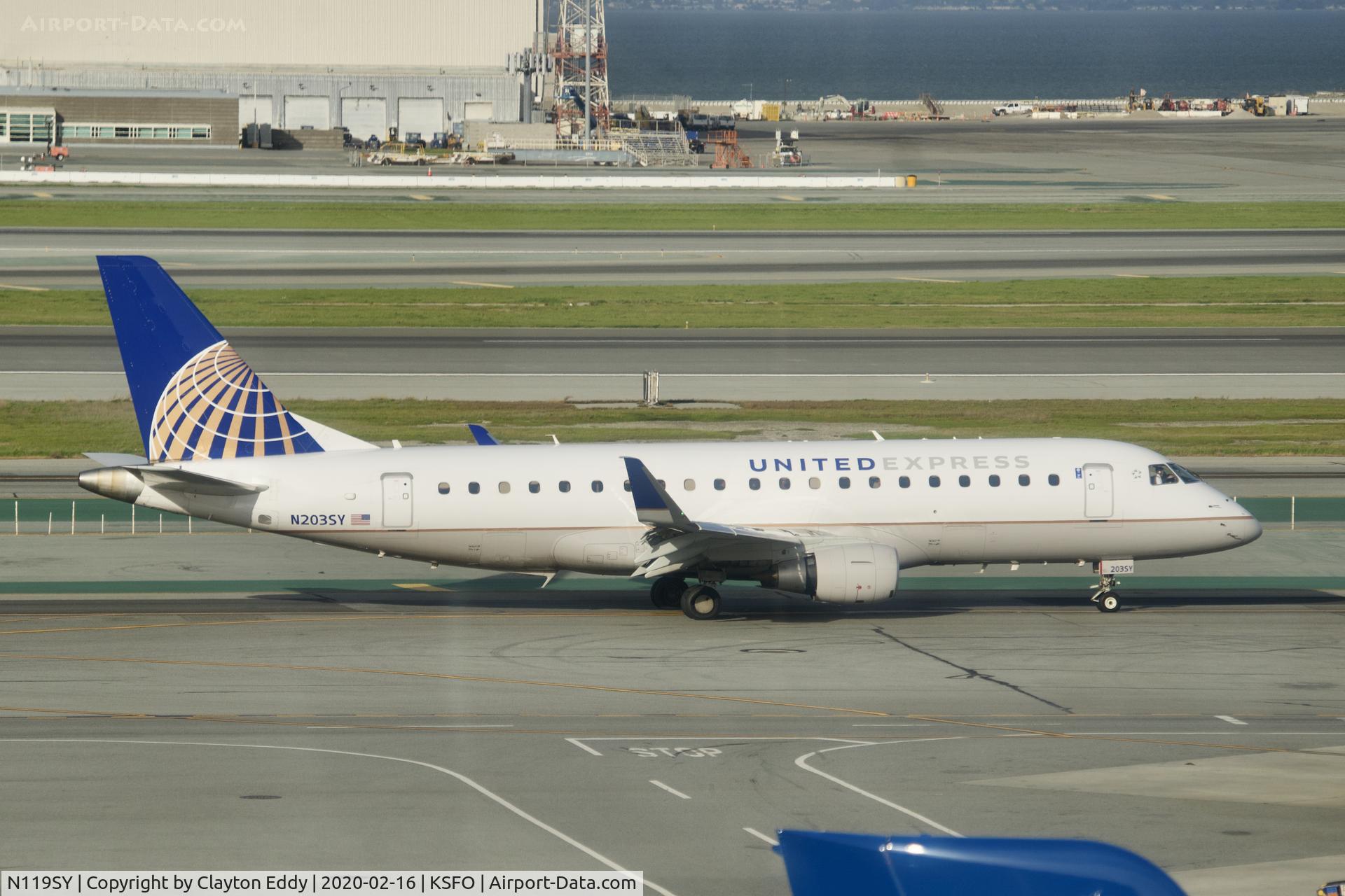 N119SY, 2014 Embraer 175LR (ERJ-170-200LR) C/N 17000421, Sky Terrace SFO 2020.