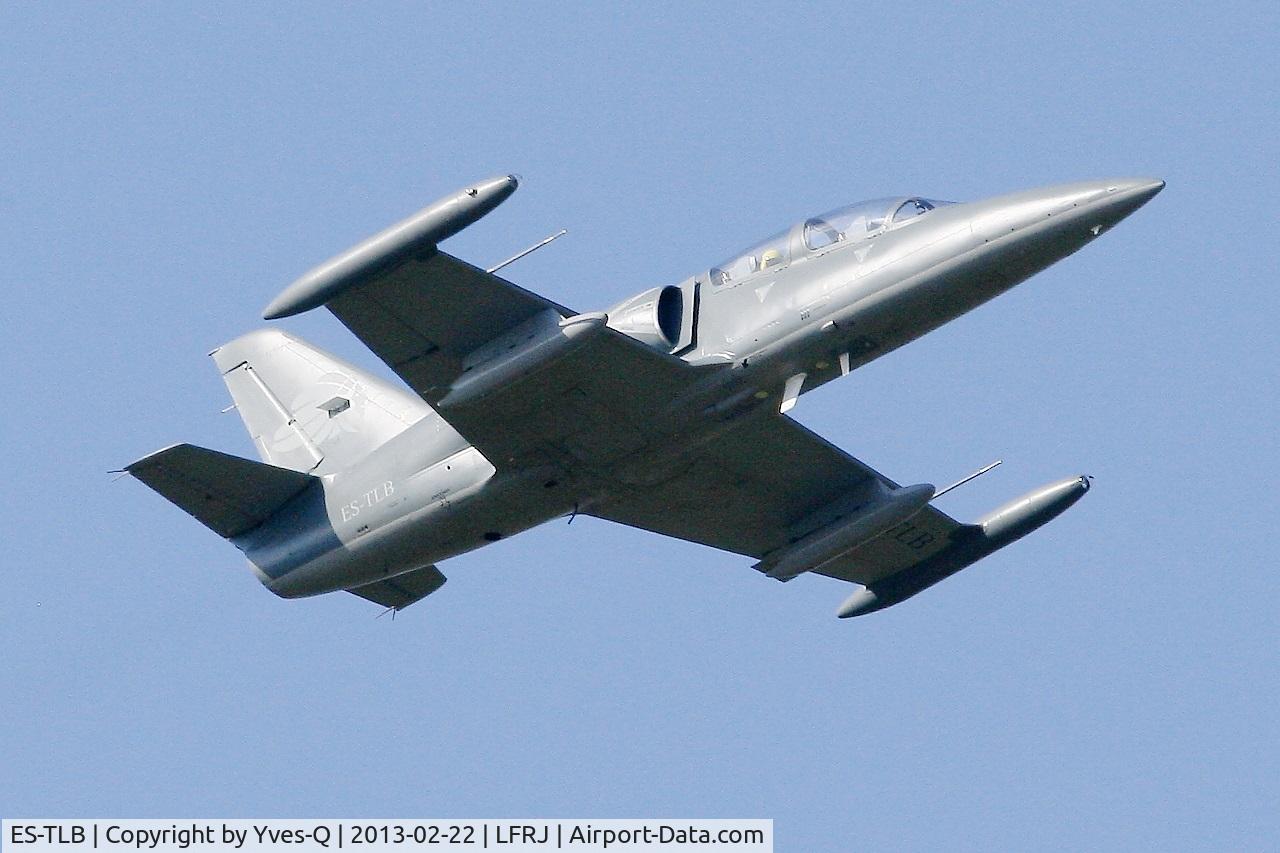 ES-TLB, Aero L-39C Albatros Albatros C/N 031824, Apache Aviation Aero L-39C Albatros, Take off rwy 08, Landivisiau Naval Air Base (LFRJ)