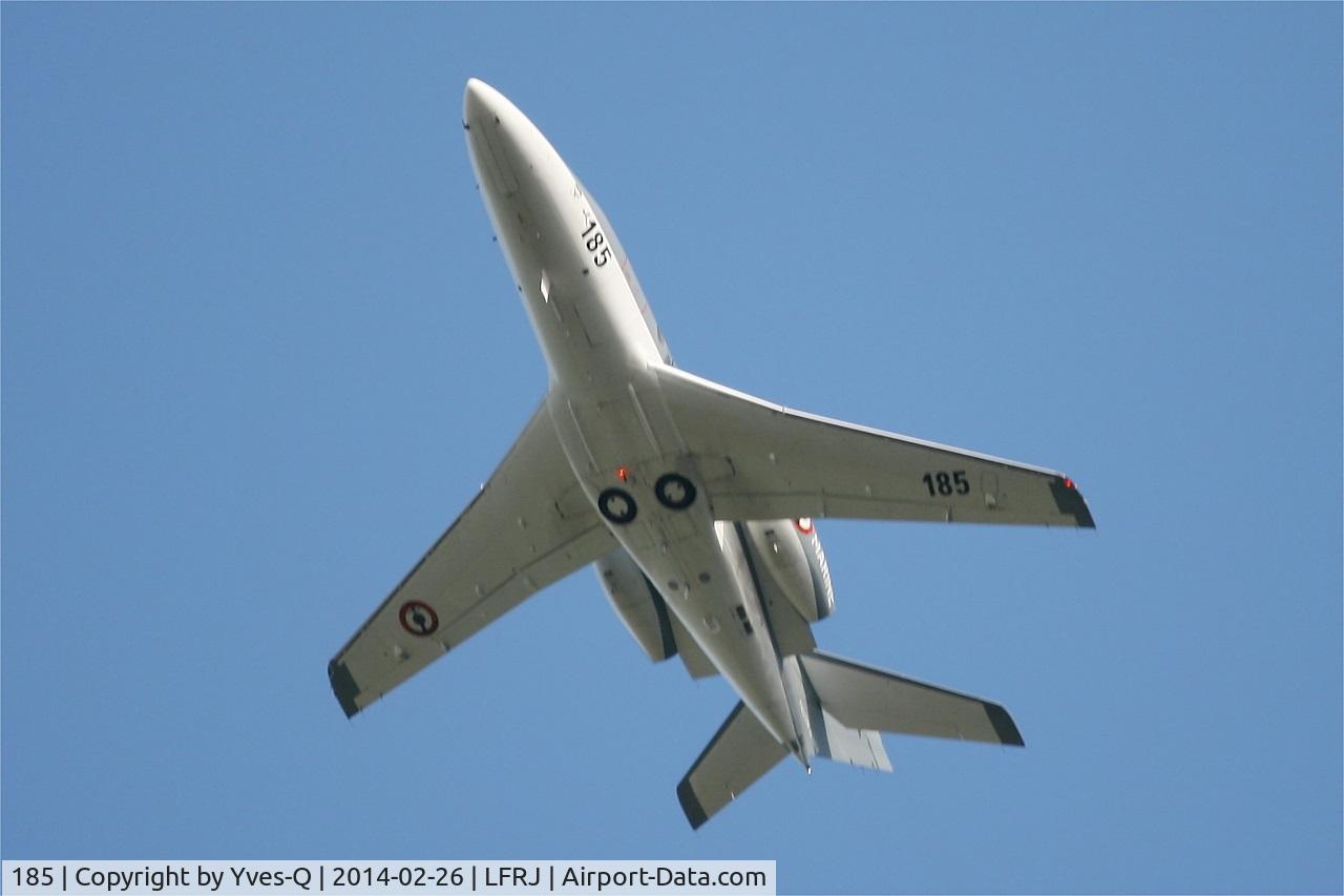 185, Dassault Falcon 10MER C/N 185, Dassault Falcon 10MER, Climbing from rwy 26,  Landivisiau Naval Air Base (LFRJ)