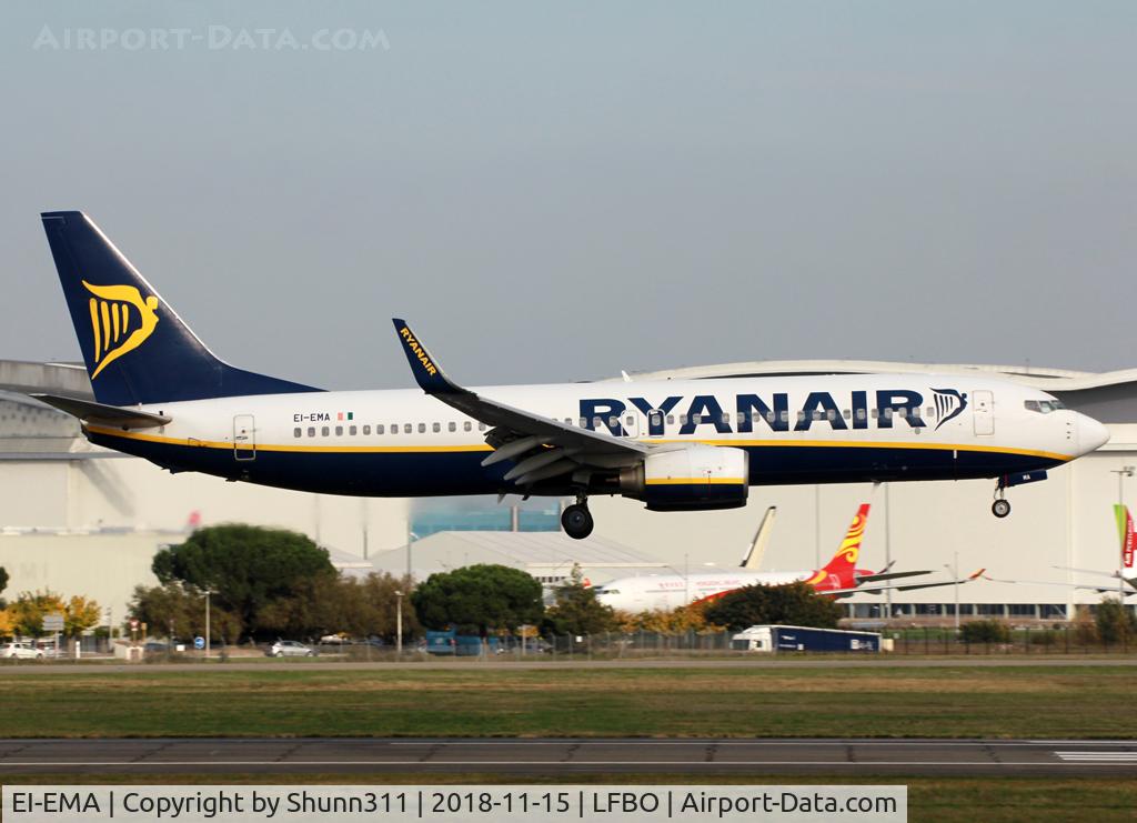 EI-EMA, 2010 Boeing 737-8AS C/N 35032, Landing rwy 14R