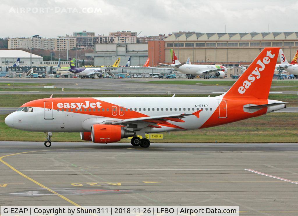 G-EZAP, 2006 Airbus A319-111 C/N 2777, Lining up rwy 32R from November 2 for departure... New c/s