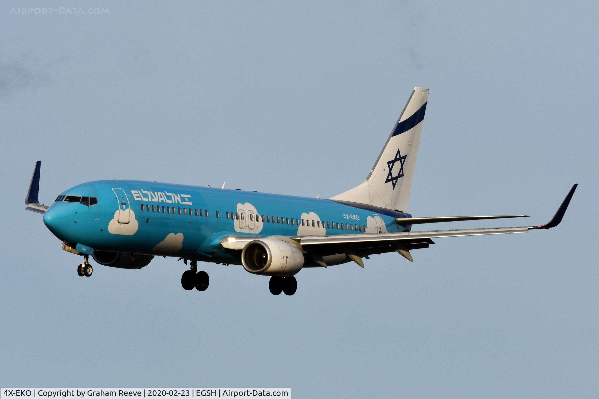 4X-EKO, 2003 Boeing 737-86Q C/N 30287, Landing at Norwich.