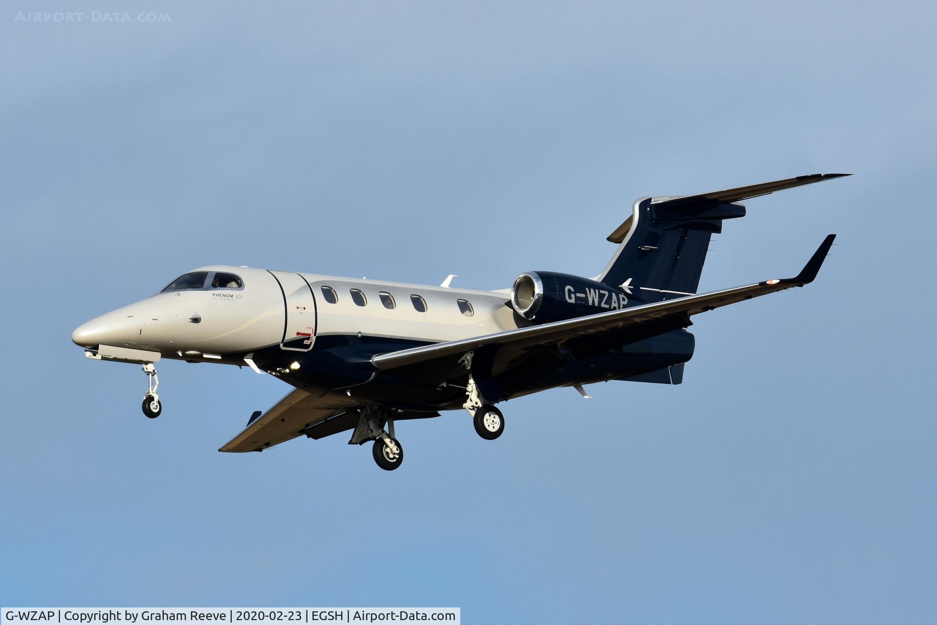 G-WZAP, 2017 Embraer EMB-505 Phenom 300 C/N 50500438, Landing at Norwich.
