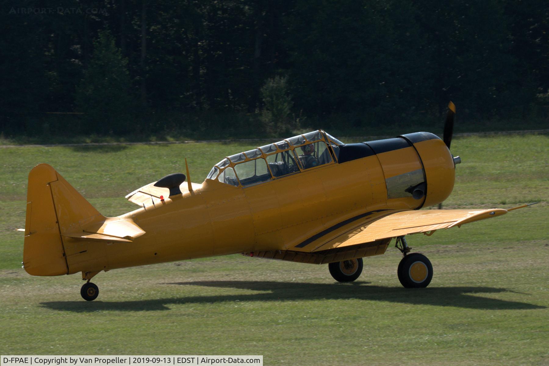 D-FPAE, 1949 North American T-6G Texan C/N 168-587, North American T-6G Texan landing at Hahnweide airfield, Germany. OTT 2019. Part of the Quax-Flieger collection