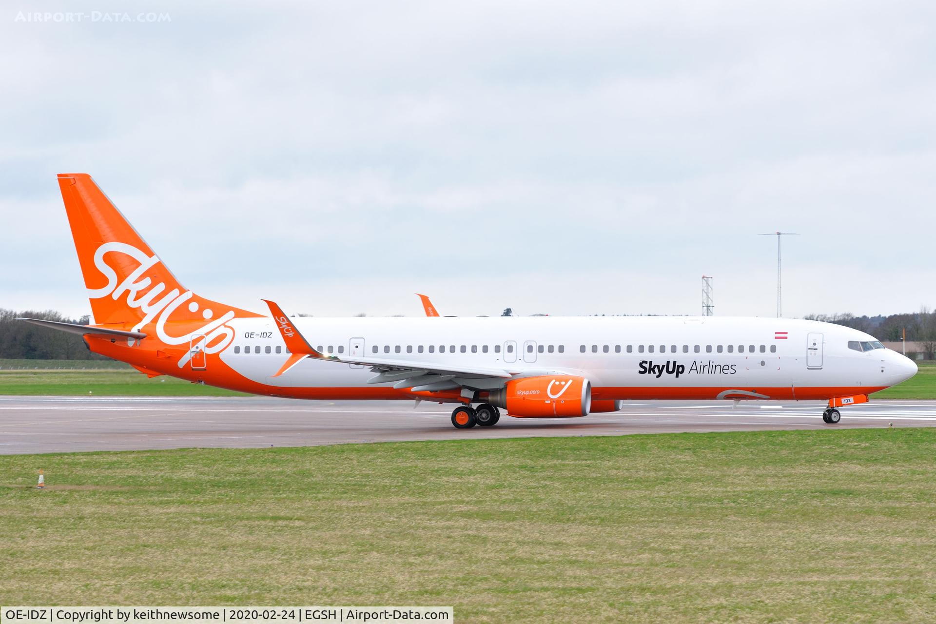 OE-IDZ, 2008 Boeing 737-96NER C/N 35227, Leaving Norwich for Lasham with SkyUp colour scheme.
