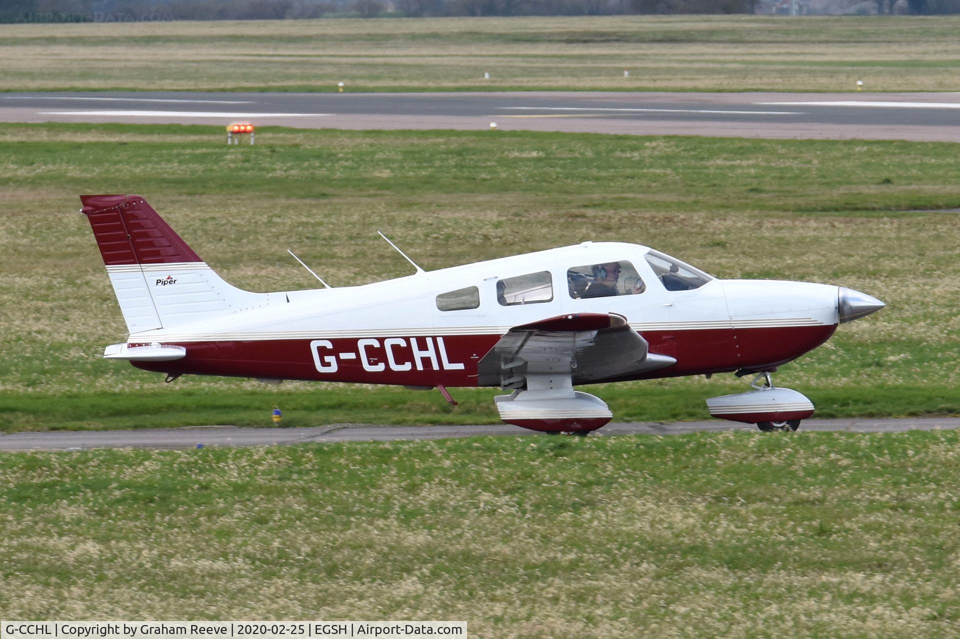 G-CCHL, 1998 Piper PA-28-181 Cherokee Archer III C/N 2843176, Departing from Norwich.