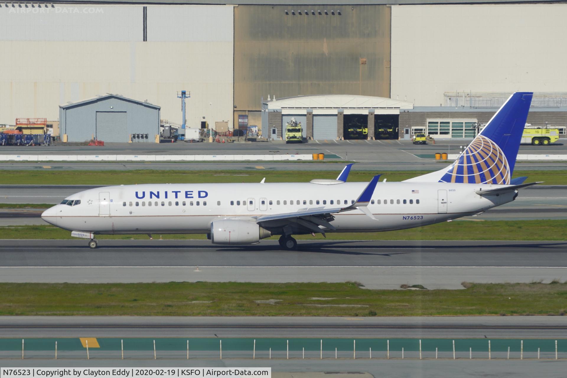 N76523, 2010 Boeing 737-824 C/N 37101, SFO 2020.