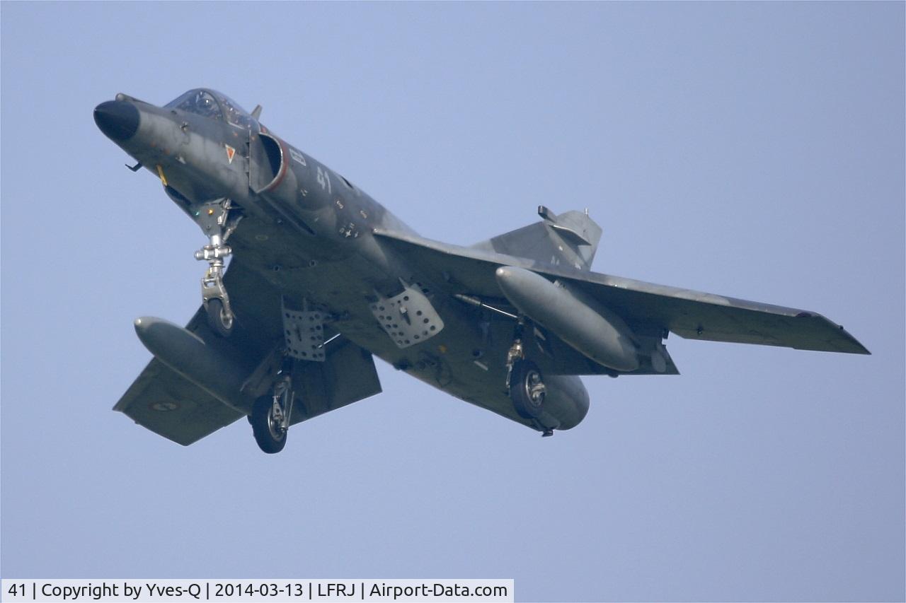 41, Dassault Super Etendard C/N 41, Dassault Super Etendard M (SEM), Short approach rwy 26, Landivisiau Naval Air Base (LFRJ)