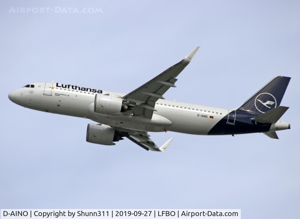 D-AINO, 2018 Airbus A320-271N C/N 8559, Climbing after take off from rwy 32R