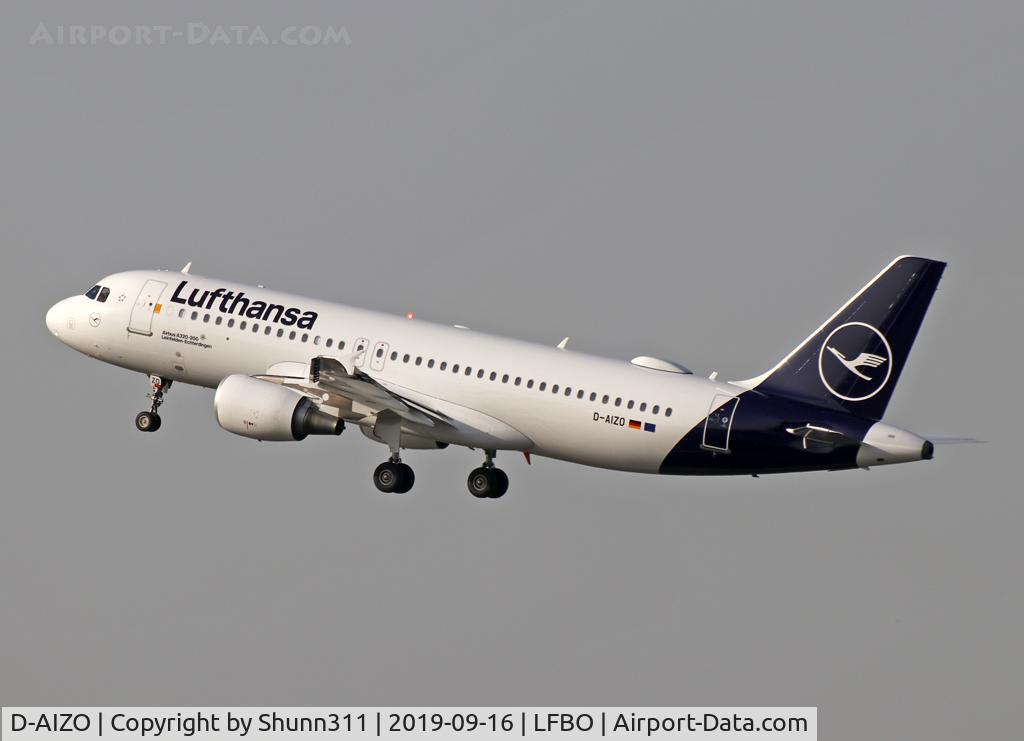 D-AIZO, 2012 Airbus A320-214 C/N 5441, Taking off from rwy 14L... New c/s