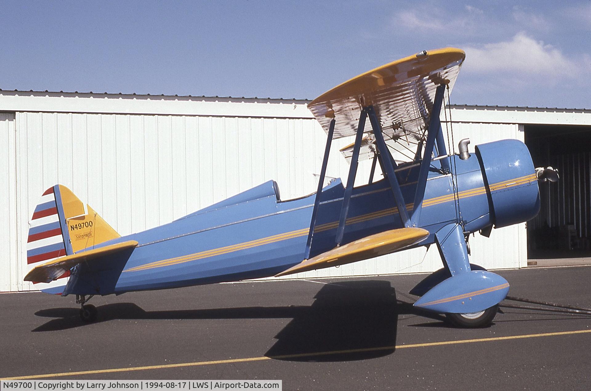 N49700, 1941 Boeing A75L3 C/N 75-1805, A modified LYC. 300 Stearman.