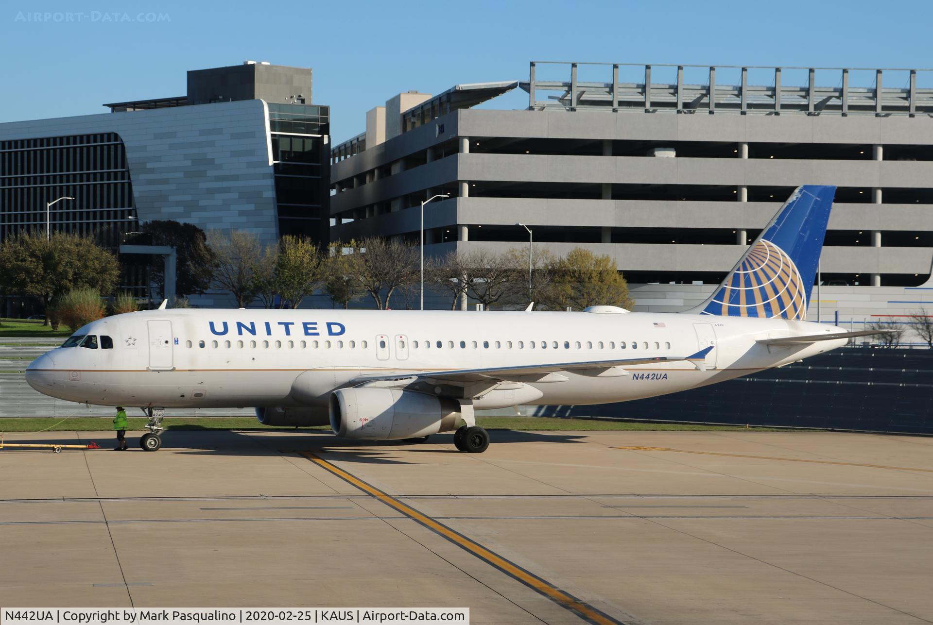 N442UA, 1998 Airbus A320-232 C/N 780, Airbus A320-232