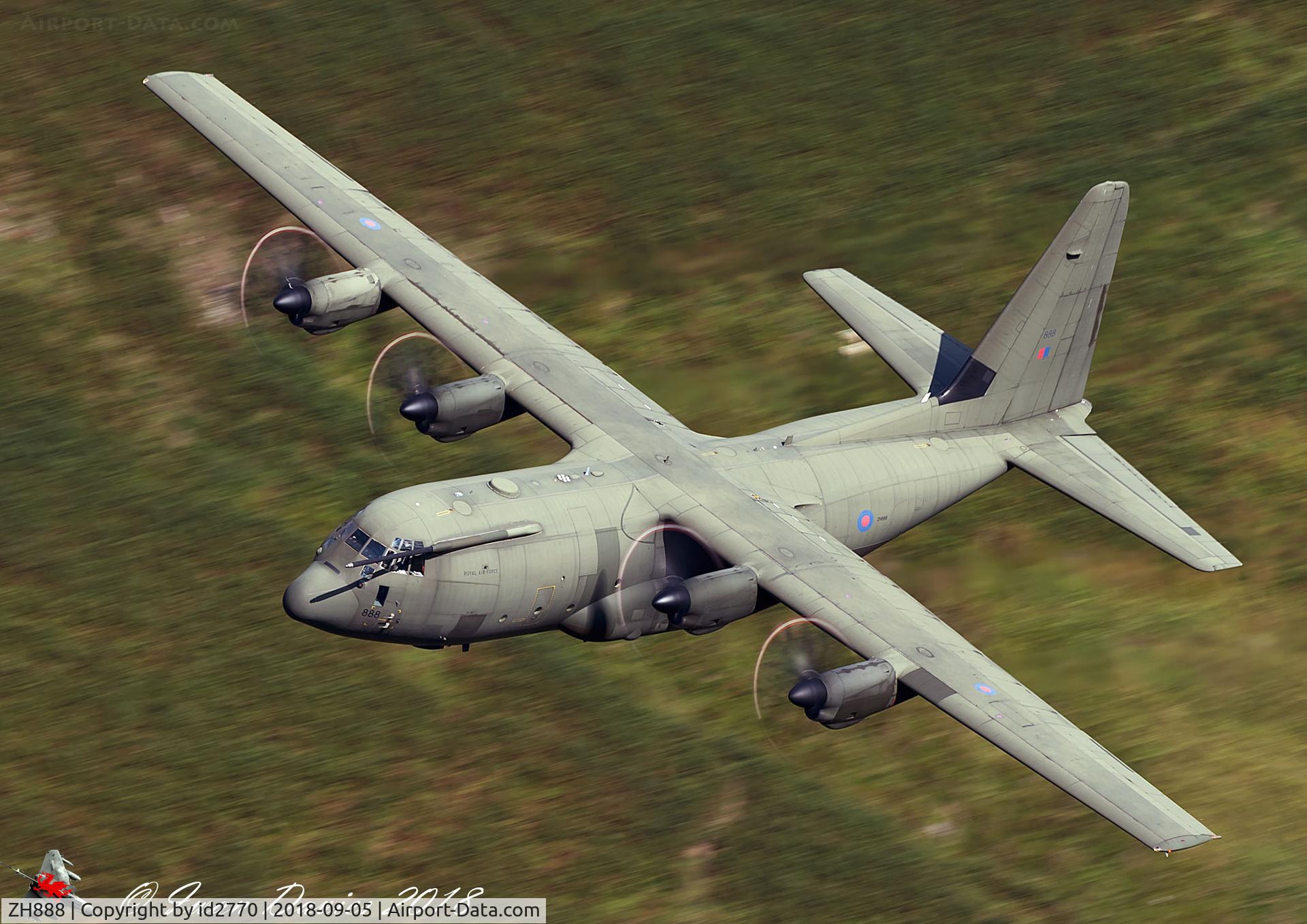 ZH888, 2000 Lockheed Martin C-130J Hercules C.5 C/N 382-5496, On low level sotie in Wales