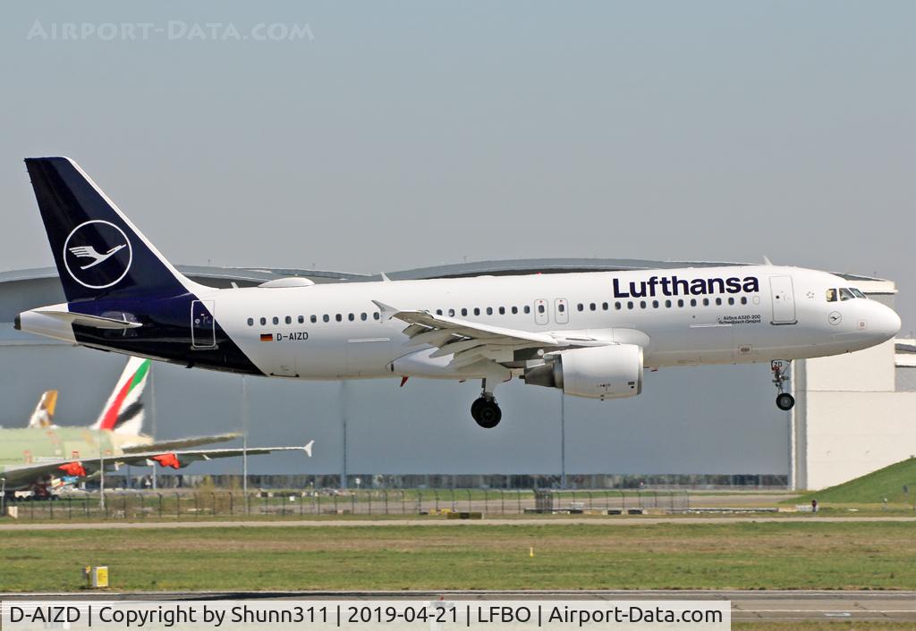D-AIZD, 2010 Airbus A320-214 C/N 4191, Landing rwy 14R in new c/s