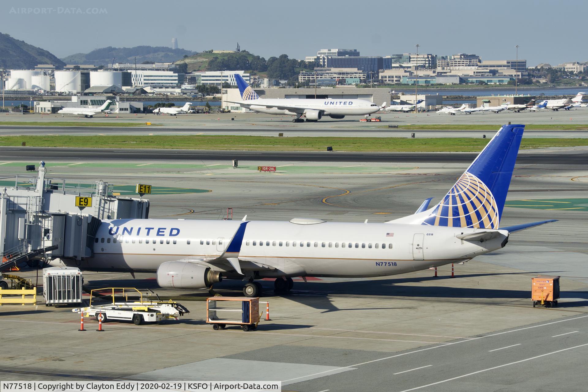 N77518, 2008 Boeing 737-824 C/N 31605, SFO 2020.