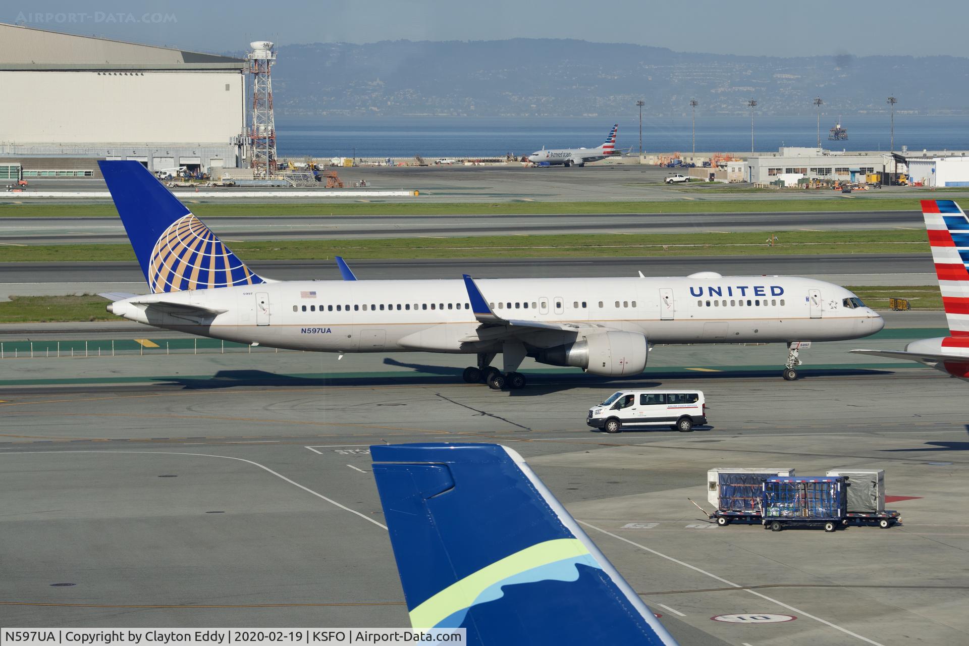 N597UA, 1998 Boeing 757-222 C/N 28750, Sky Terrace SFO 2020.