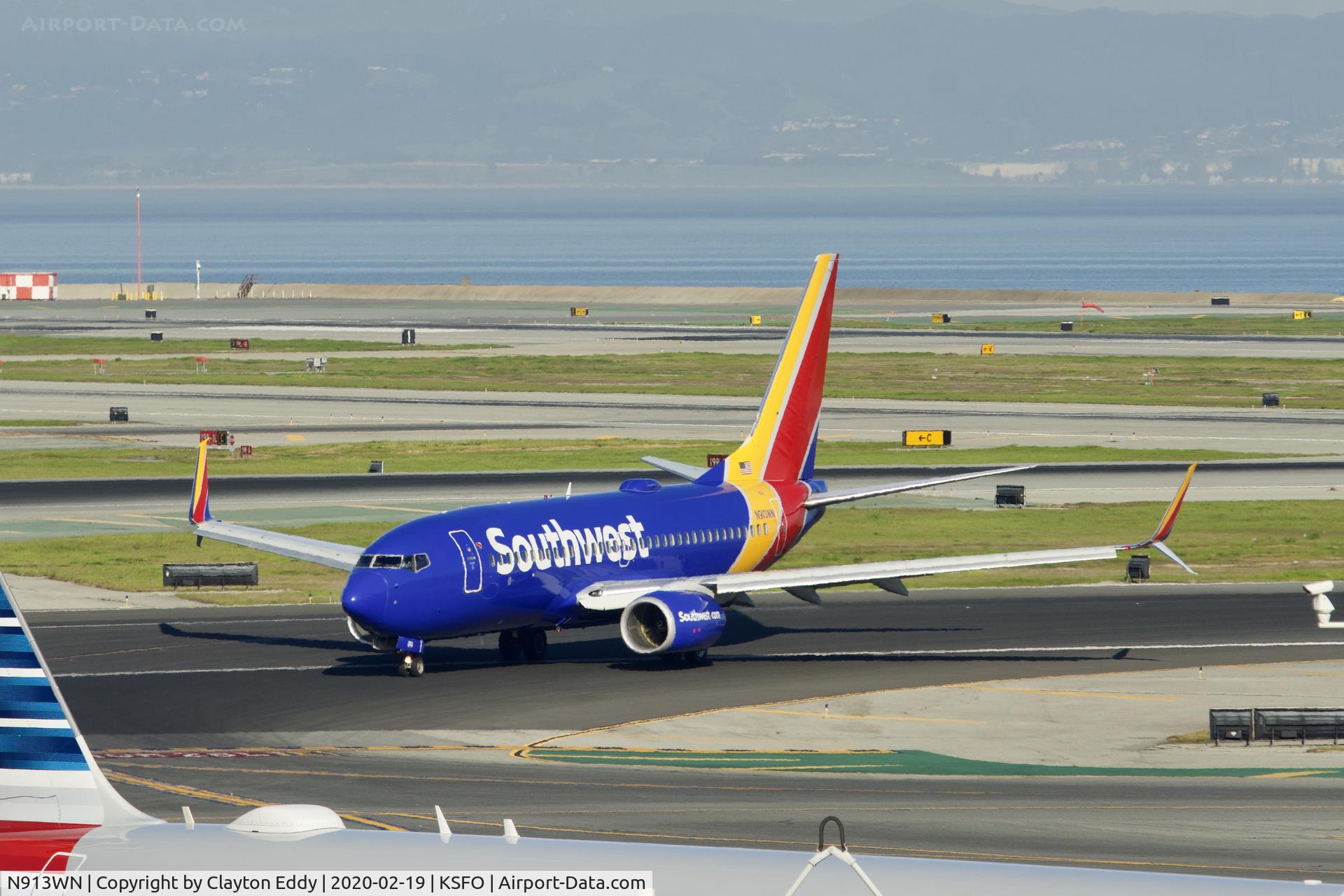 N913WN, 2008 Boeing 737-7H4 C/N 29840, Sky Terrace SFO 2020.