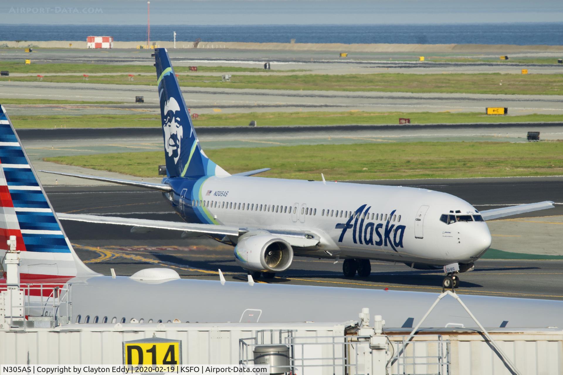 N305AS, 2000 Boeing 737-990 C/N 30013, Sky Terrace SFO 2020.