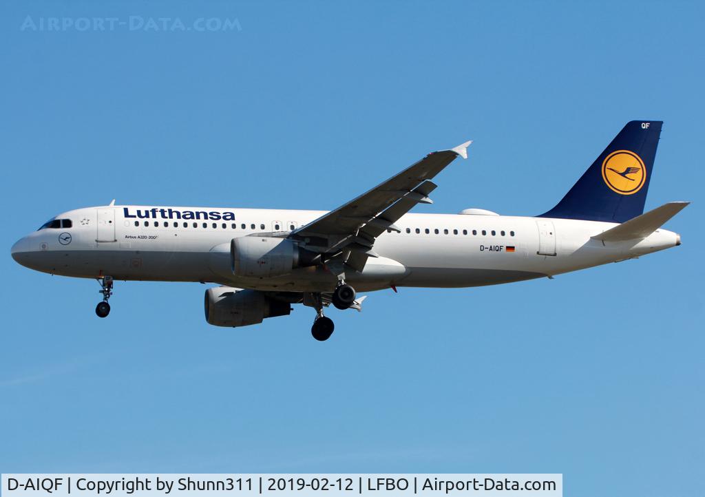 D-AIQF, 1991 Airbus A320-211 C/N 216, Landing rwy 32L... Wifi pod mounted...