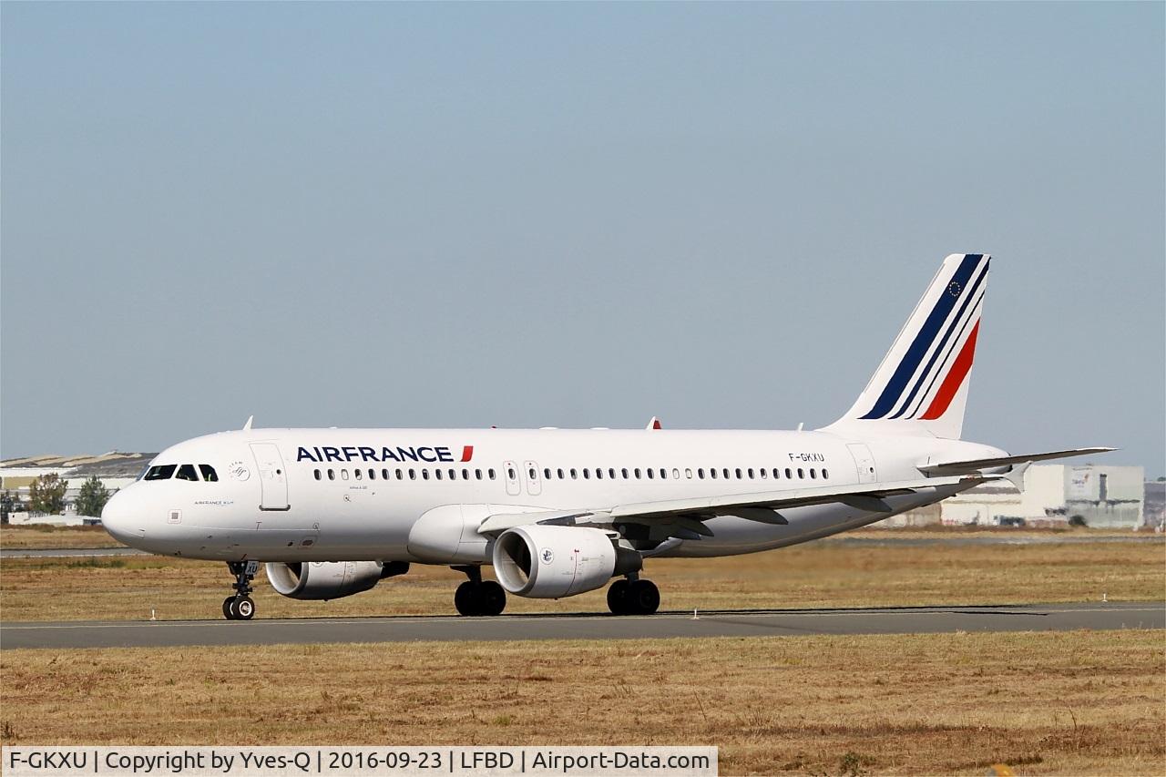 F-GKXU, 2009 Airbus A320-214 C/N 4063, Airbus A320-214, Taxiing to holding point rwy 05, Bordeaux Mérignac airport (LFBD-BOD)