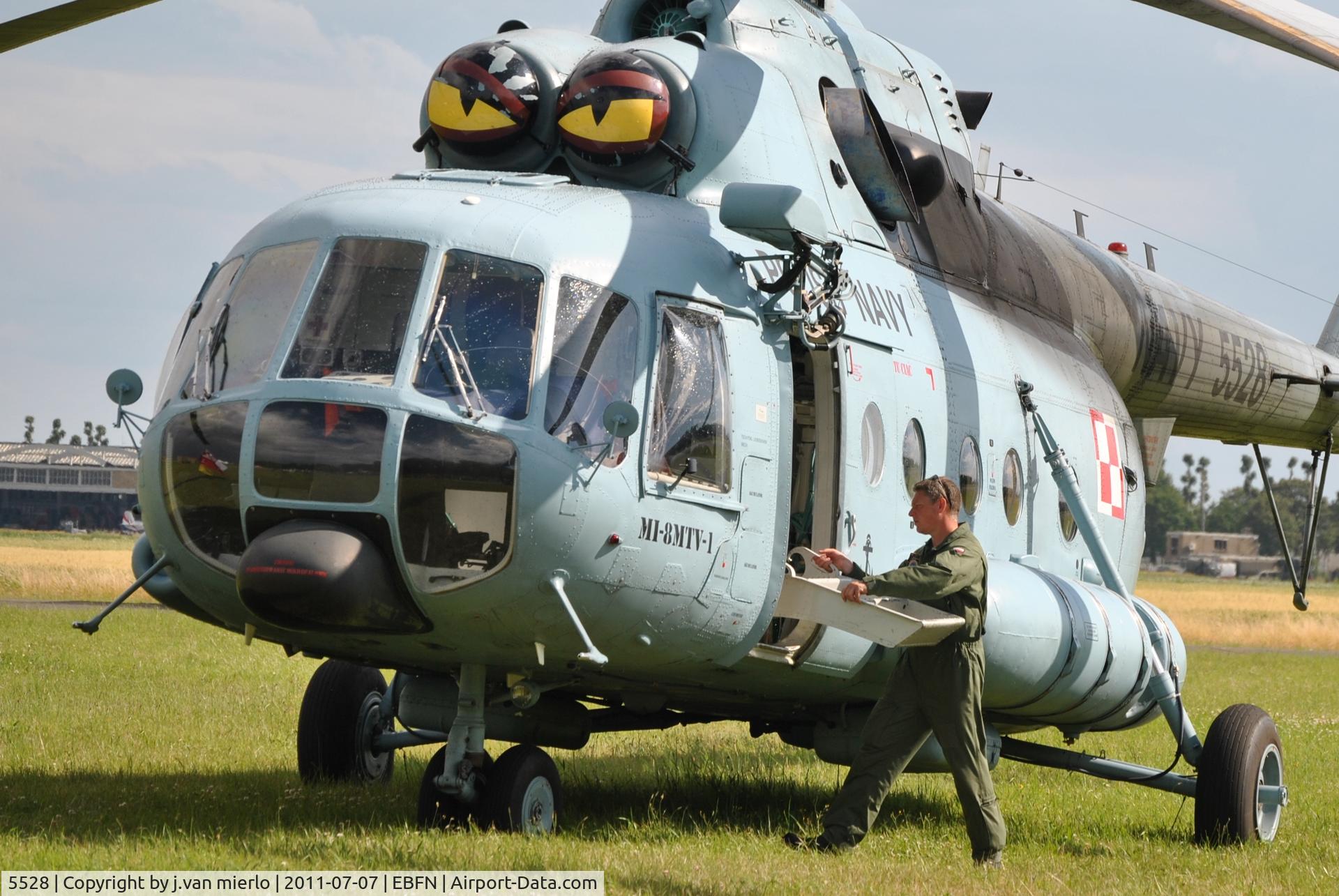 5528, Mil Mi-8MTV-1 Hip C/N 95528, Belgium