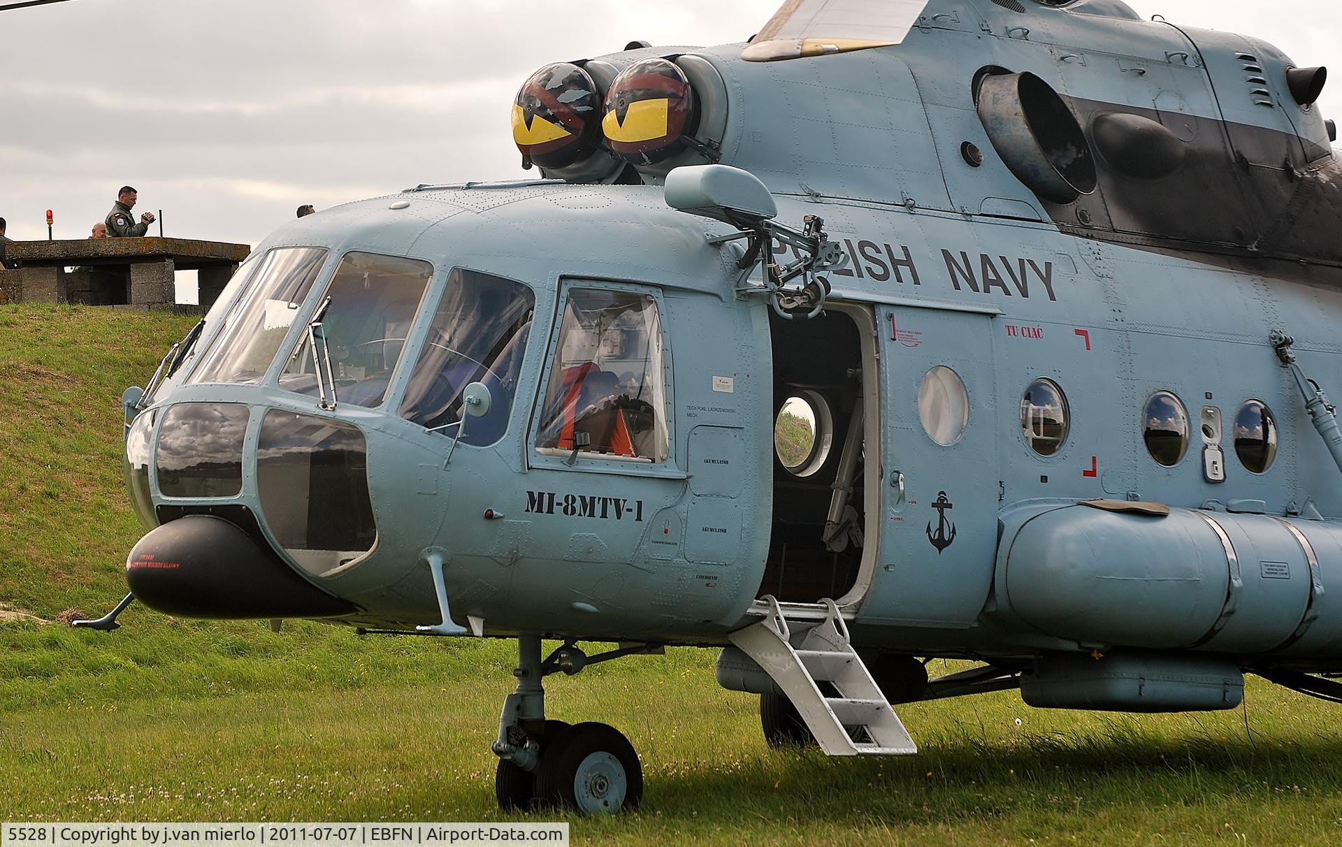 5528, Mil Mi-8MTV-1 Hip C/N 95528, Belgium