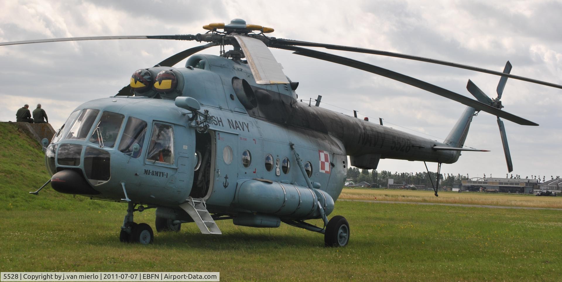 5528, Mil Mi-8MTV-1 Hip C/N 95528, Belgium