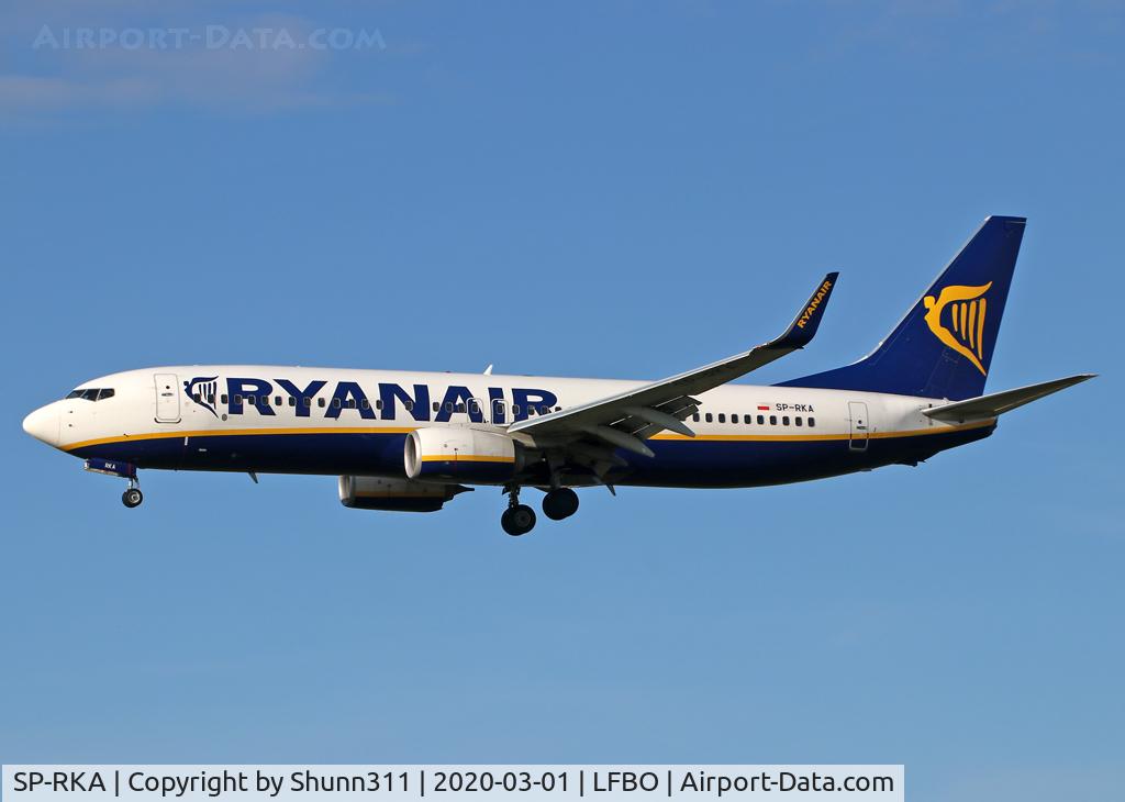 SP-RKA, 2014 Boeing 737-8AS C/N 44690, Landing rwy 14R