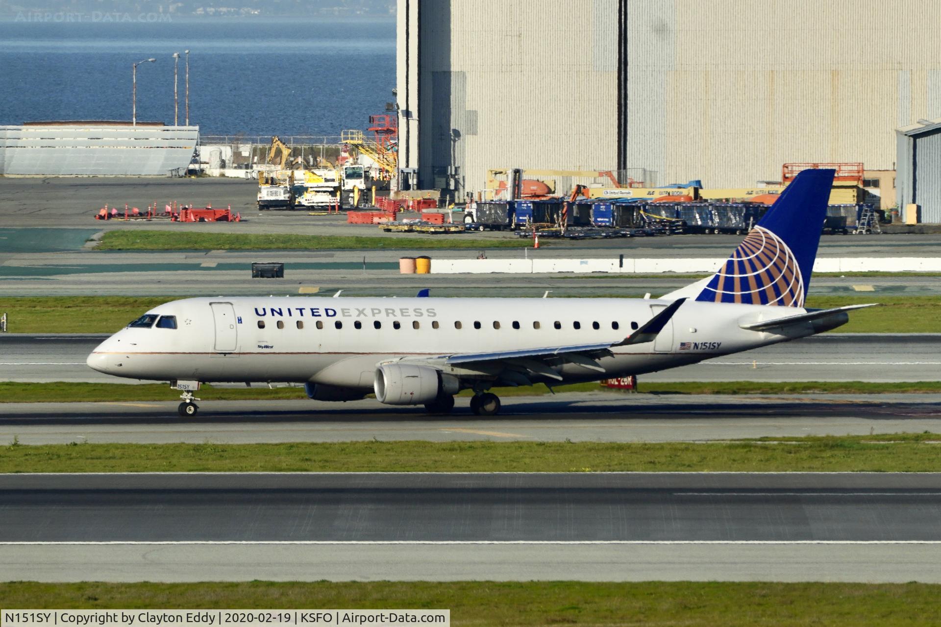 N151SY, 2015 Embraer 175LR (ERJ-170-200LR) C/N 17000503, Sky Terrace SFO 2020.