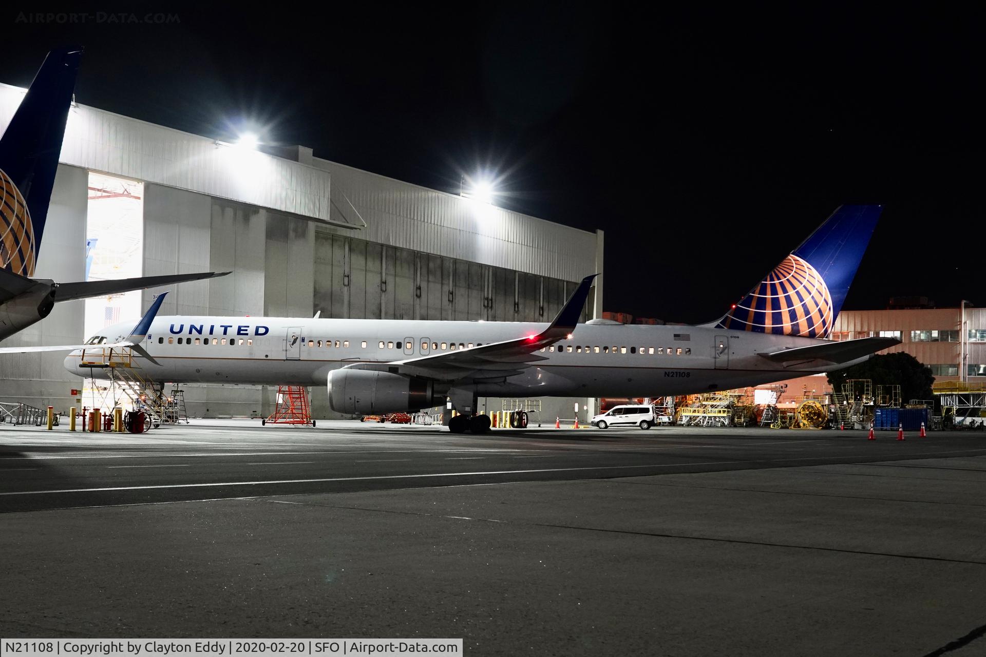 N21108, 1994 Boeing 757-224 C/N 27298, SFO 2020.