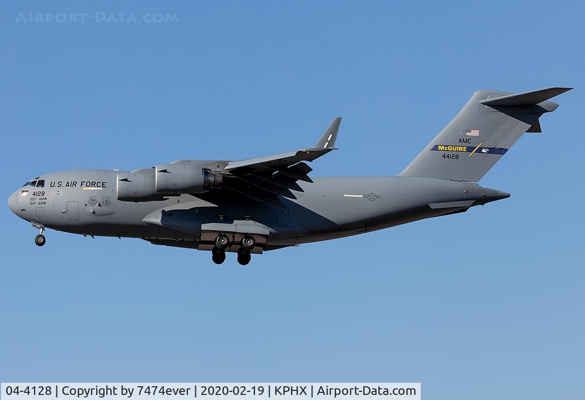 04-4128, 2004 Boeing C-17A Globemaster III C/N P-128, RCH202T