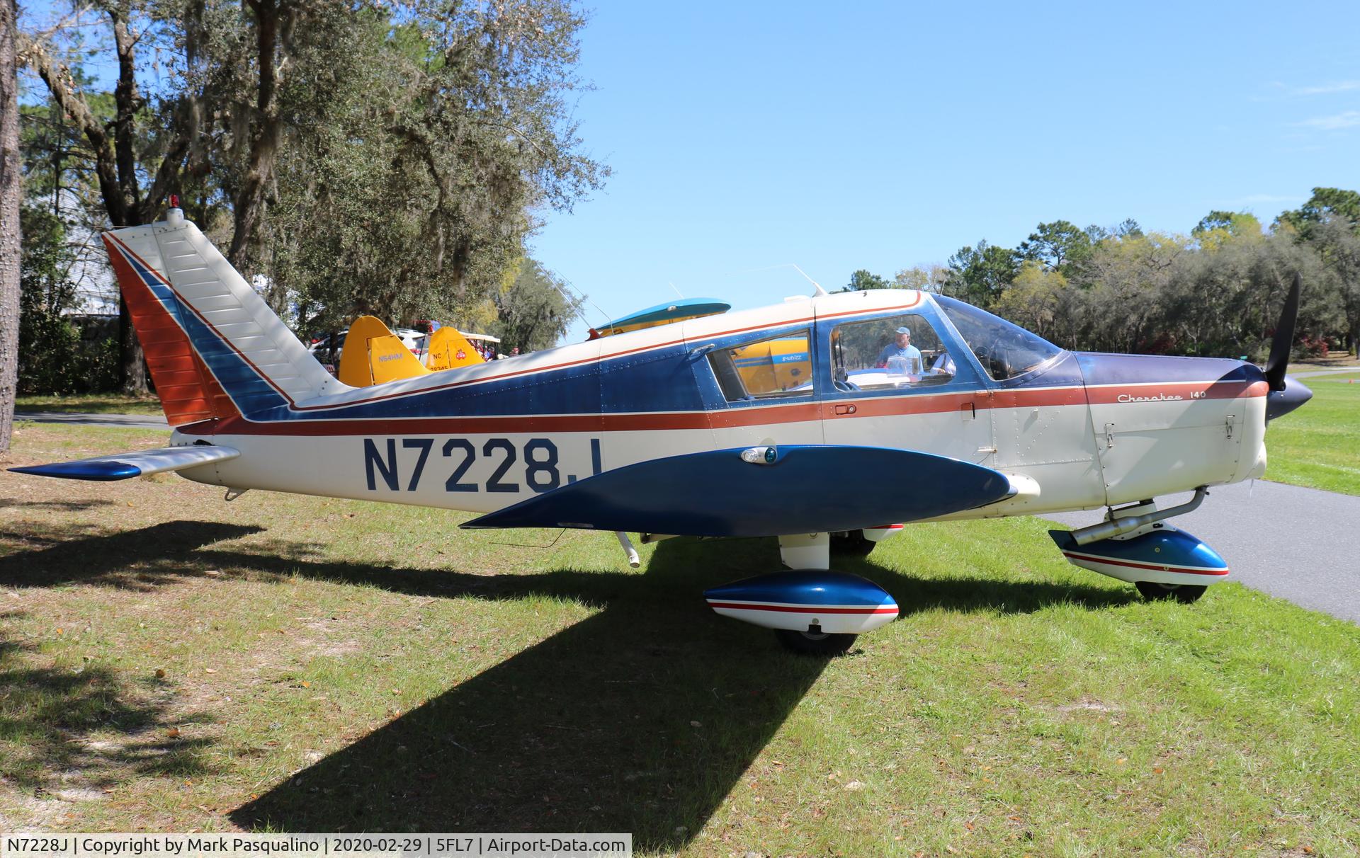 N7228J, 1968 Piper PA-28-140 C/N 28-24564, Piper PA-28-140