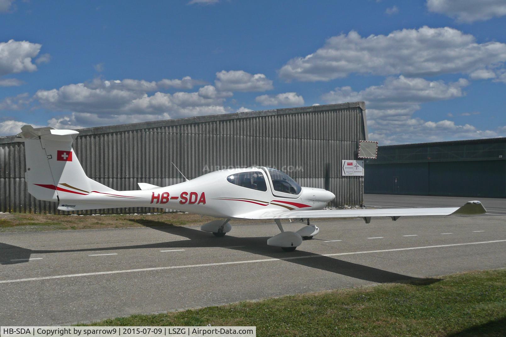 HB-SDA, 2001 Diamond DA-40 Diamond Star C/N 40.053, HB-registered 2001-09-19 until 2016-01-28