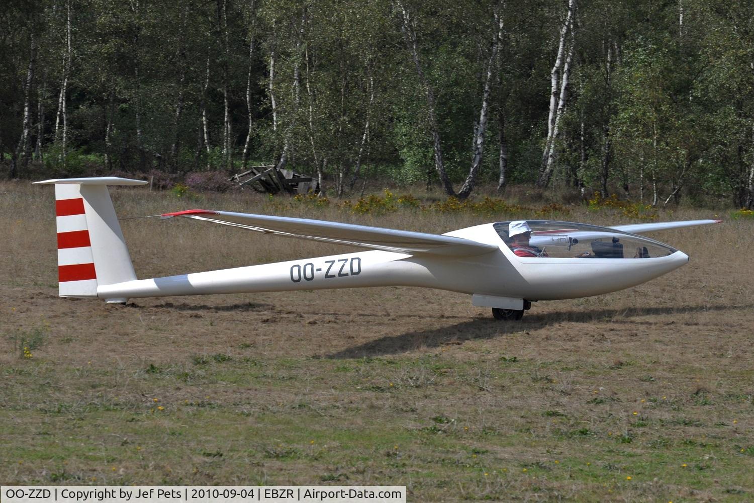 OO-ZZD, Glaser-Dirks DG-100G C/N E34 G18, At Zoersel.